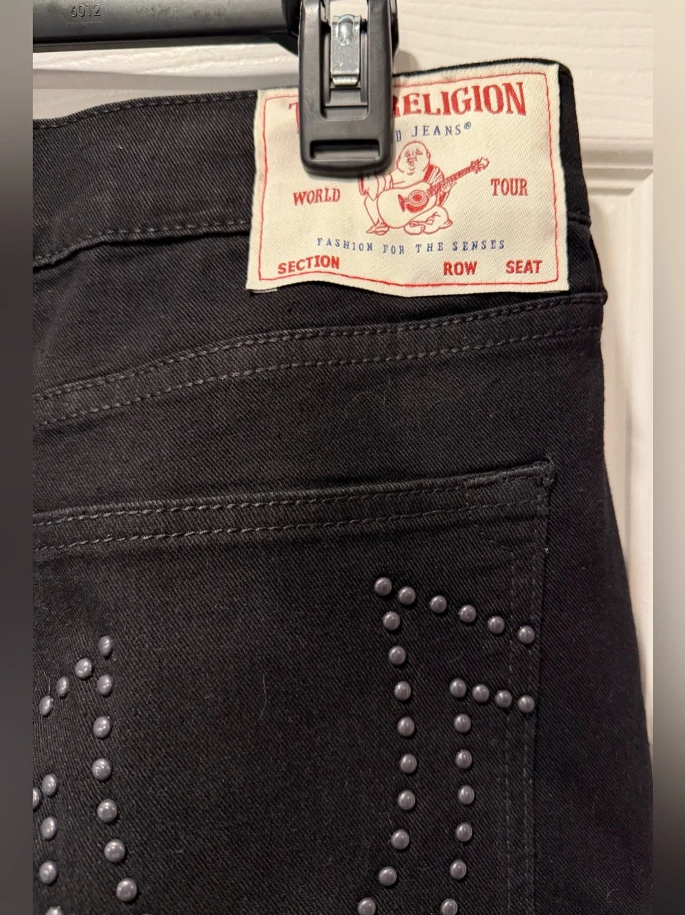 True Religion black rinse Geno SN stud relaxed slim jeans size 36 x 32 NEW